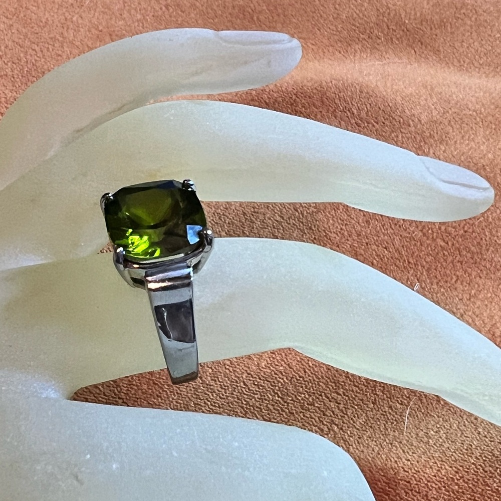 Silver💥 Vintage~SOLD OUT💥Green Cubic Zirconia Ring Size 7.5